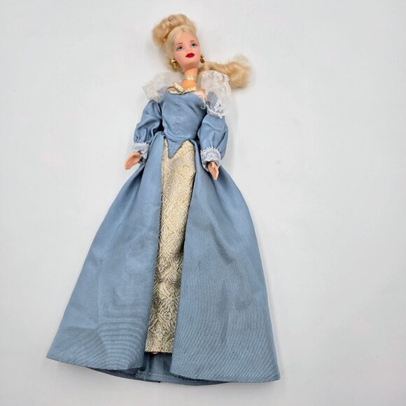 Barbie Princess Of The Danish Court Dolls Of The World 2002 56216 Doll Read - Picture 15 of 16